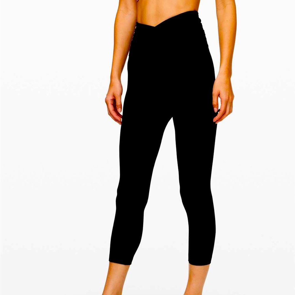 Lululemon Align Crop 21" *Cross Waist size 2